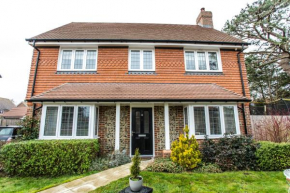 Pine Trees - 4 bed home in The Witterings